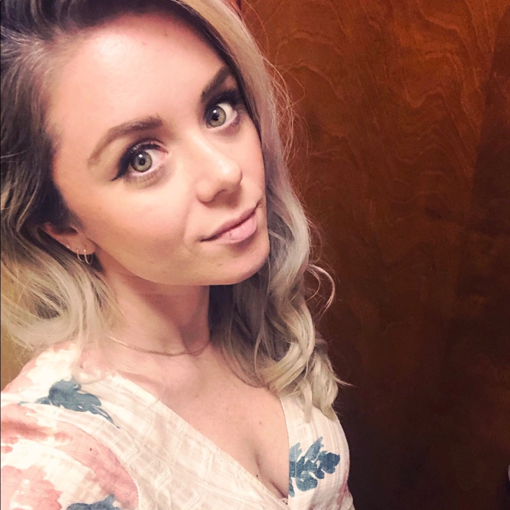 Meet your Posher, Stephanie